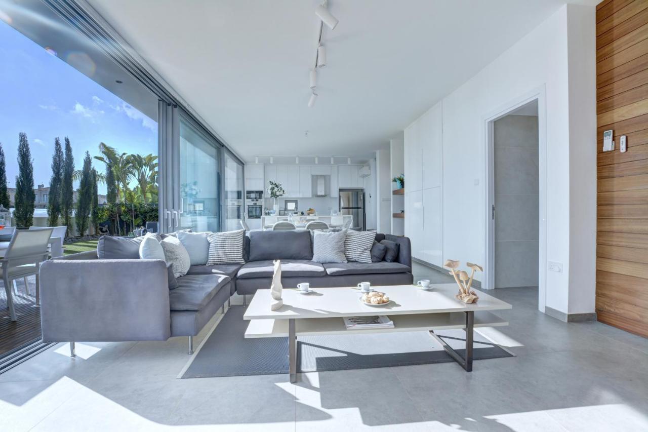 White Pearl Villas Protaras Exteriör bild
